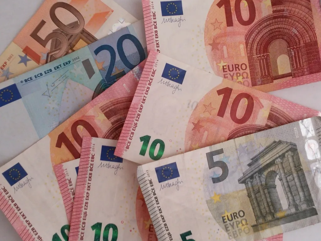Billets de 5, 10, 20 et 50 euros mélangés